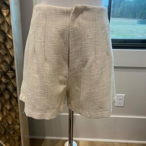 Entro Women's Textured Cream Shorts